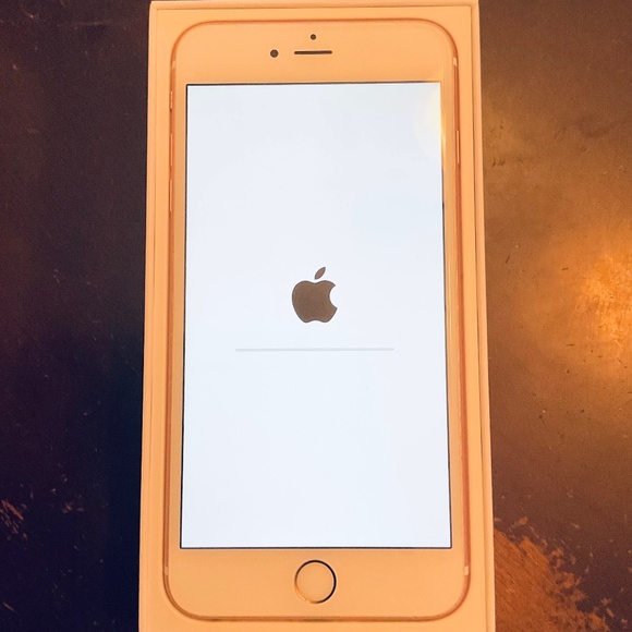 Apple IPhone 6s Plus - Rose Gold with Phone Case - Picture 9 of 12